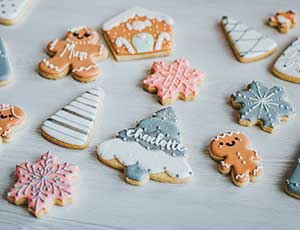 christmas shaped decorated biscuits
