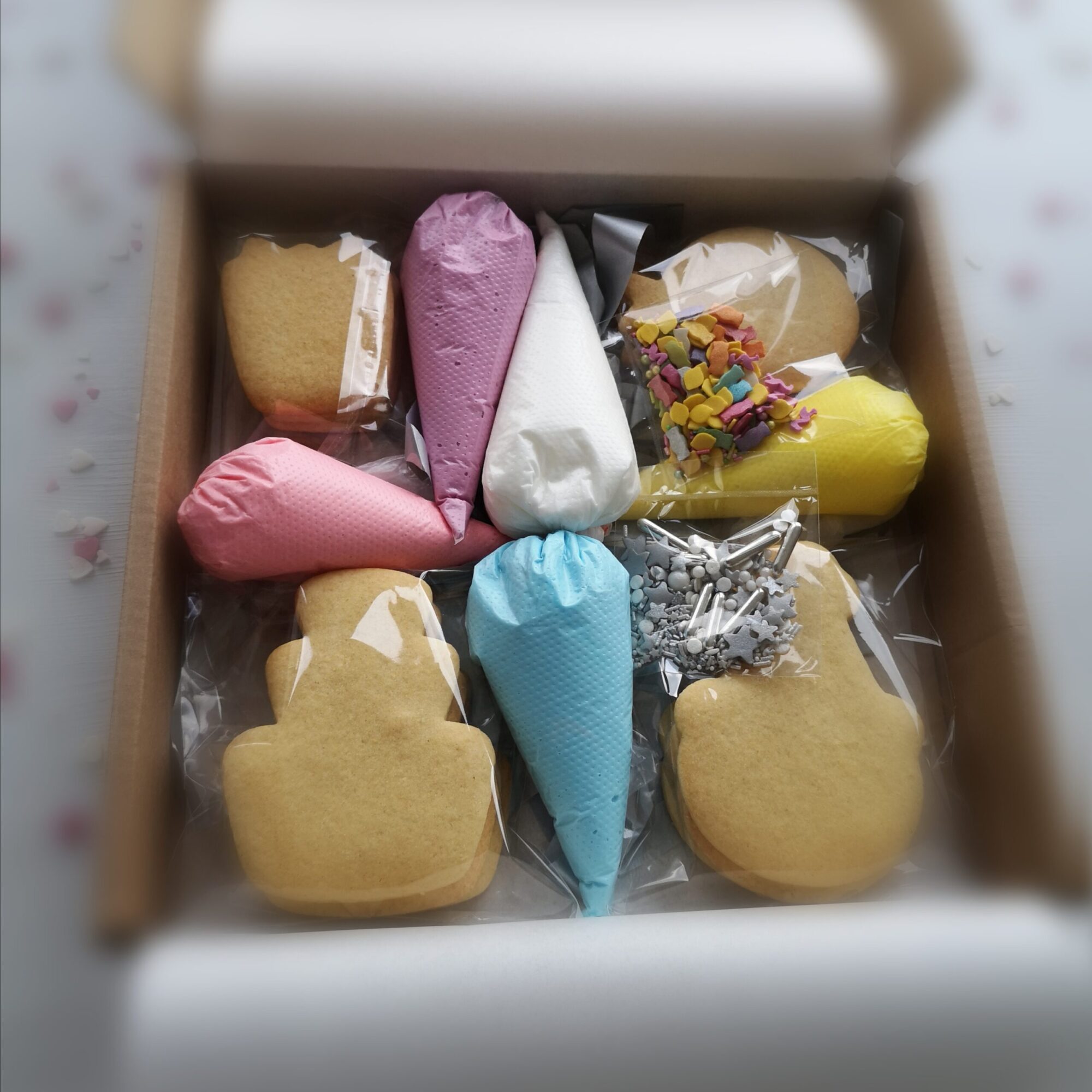 Example of a DIY Cookie Decorating Kit